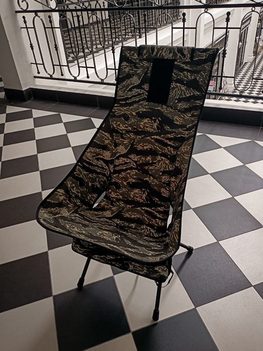 IS-08 Tactical Chair Two