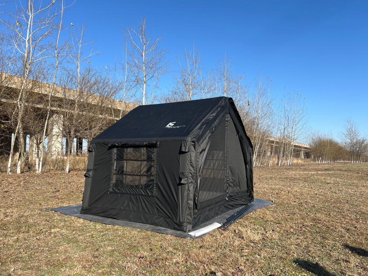 IS Outdoorsy 9